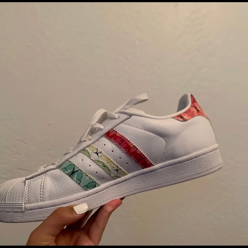 Adidas superstars